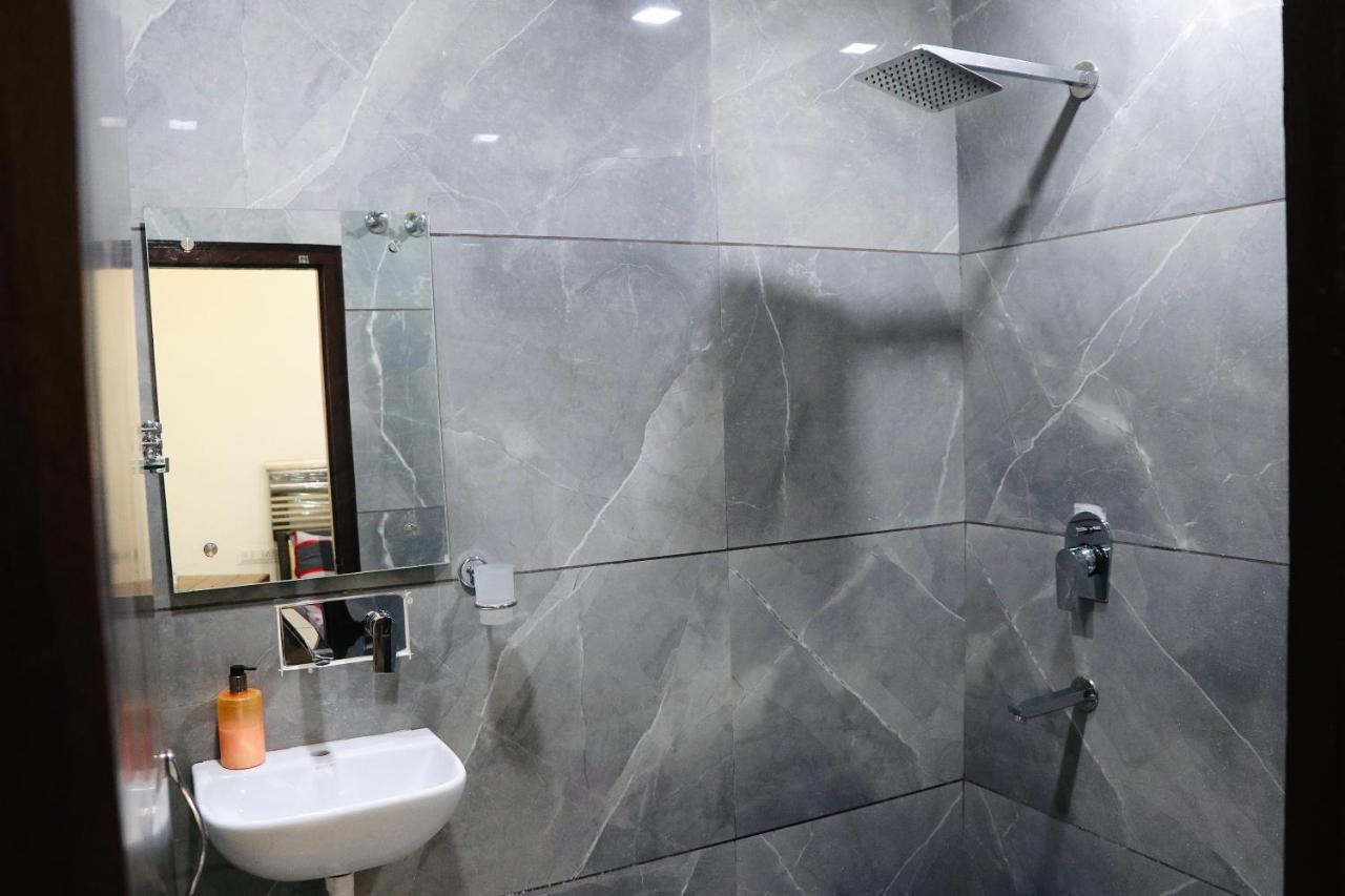 Homestay Comforts 500M From Amritsar Airport Extérieur photo