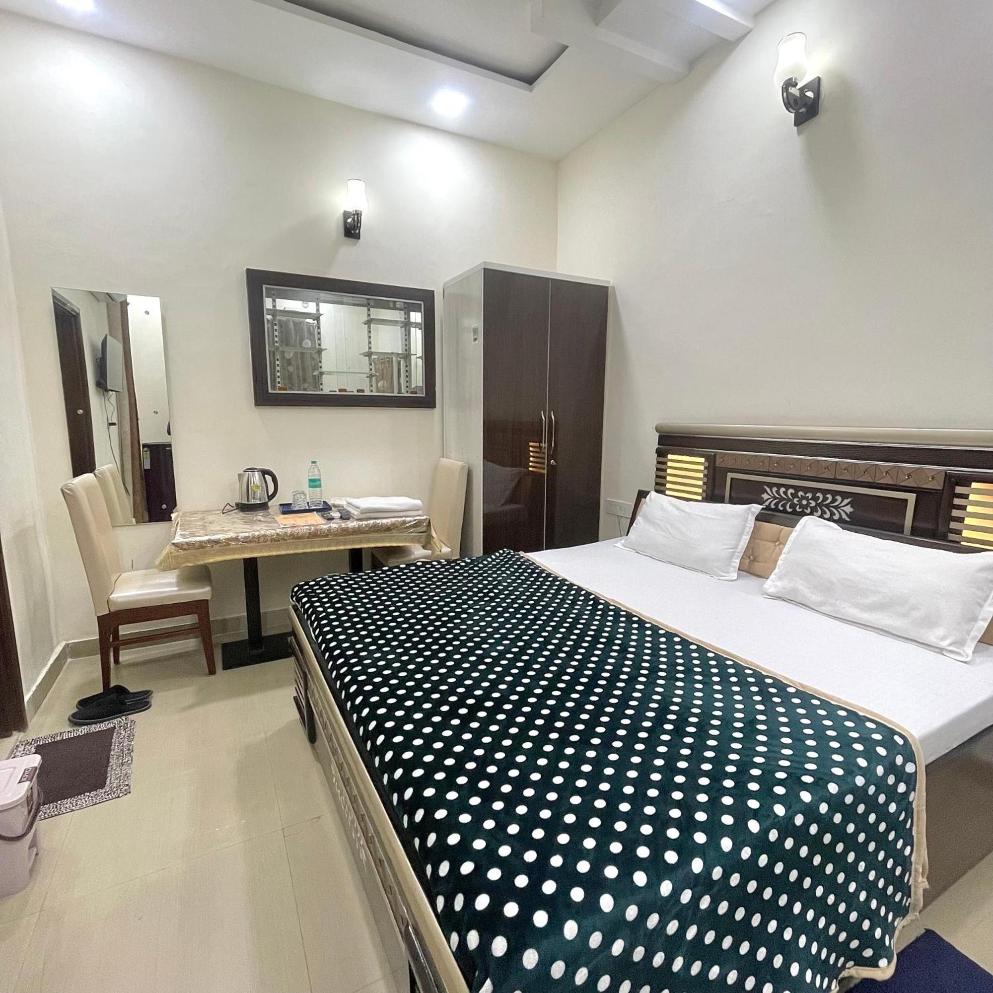 Homestay Comforts 500M From Amritsar Airport Extérieur photo